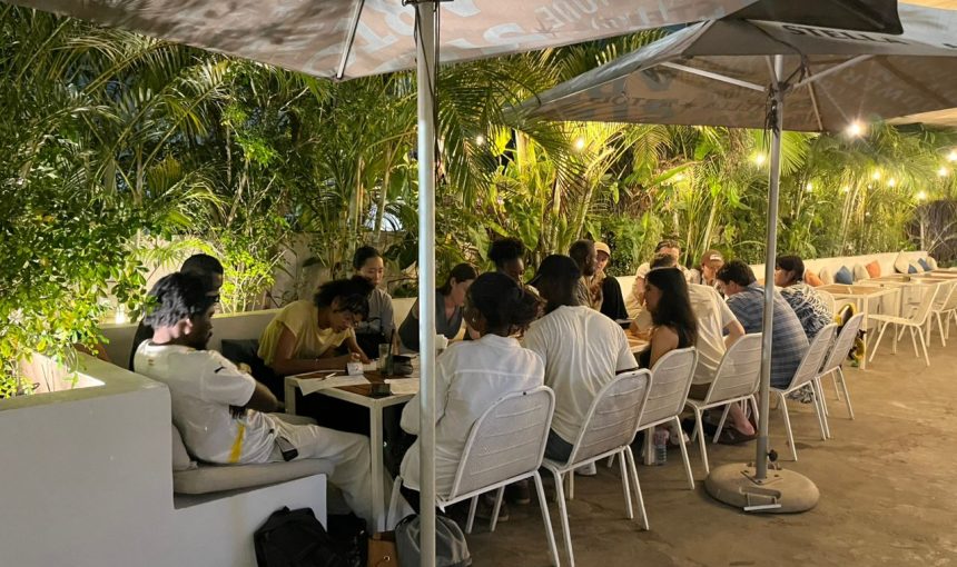 What’s the difference between a Language Café and a Language Hangout?